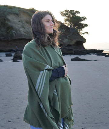 Loom Poncho - Moss