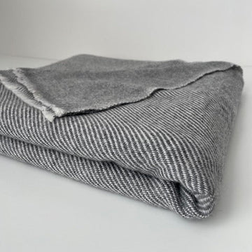 Pure Cashmere Light Blanket - Sample