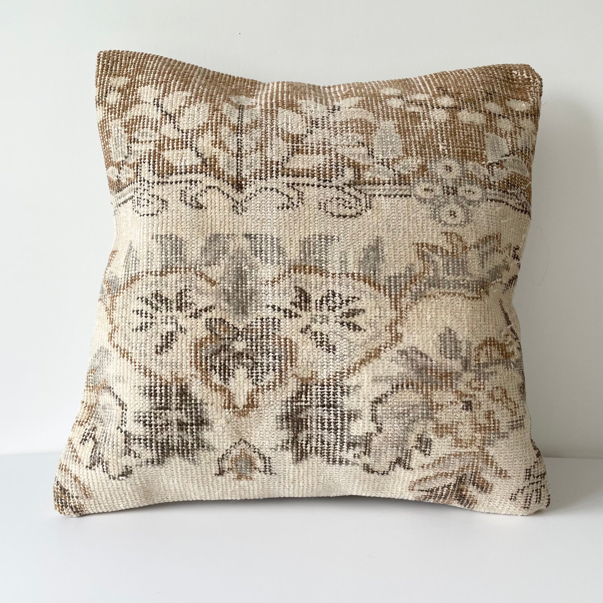 Oushak Vintage Cushion - 18